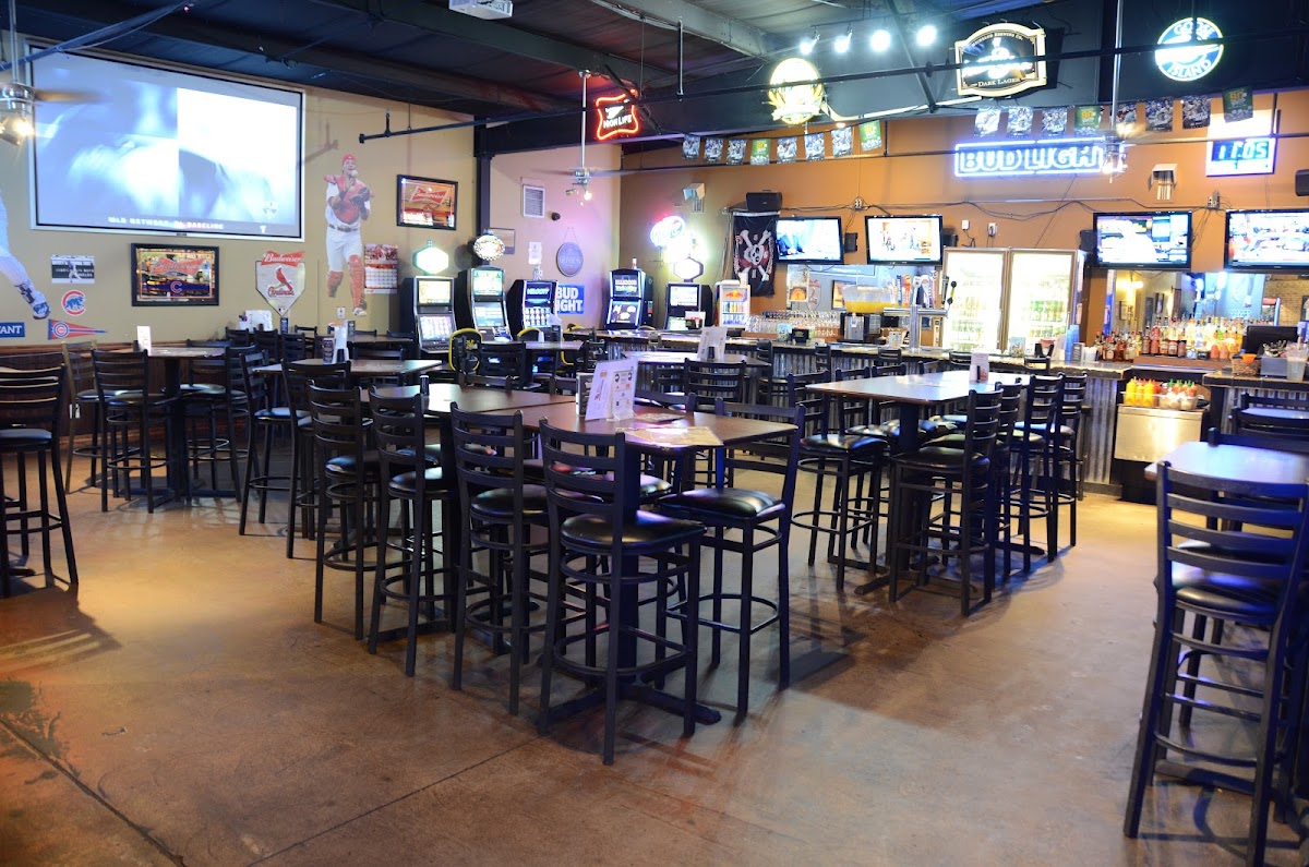 The 5Th Quarter Sports Bar And Pizzeria